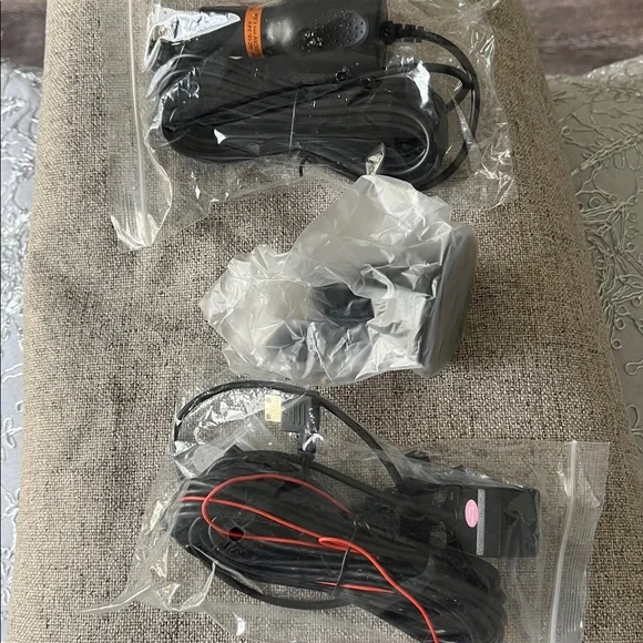 Dash cam w/ rear view camera 1080P recording New in box - Picture 9 of 11